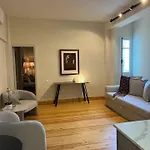 Centre Luxury Renovated Apartment Nicosia