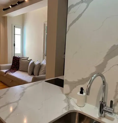 Centre Luxury Renovated Lejlighed
